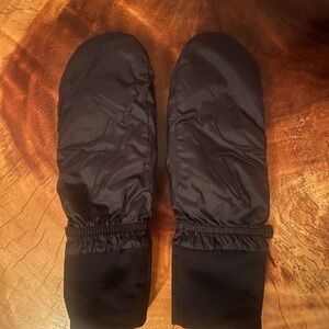 Oiselle Black Mittens